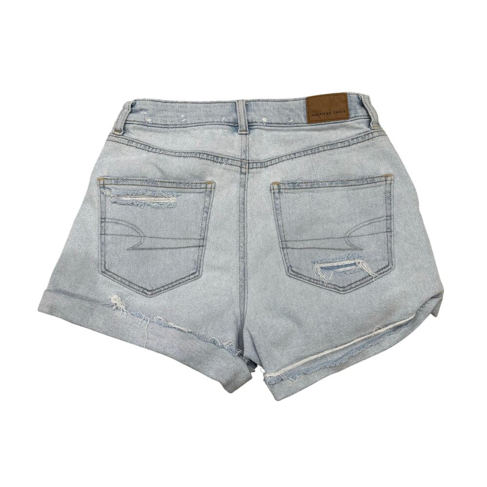 American eagle women’s size 4 light wash mom shorts